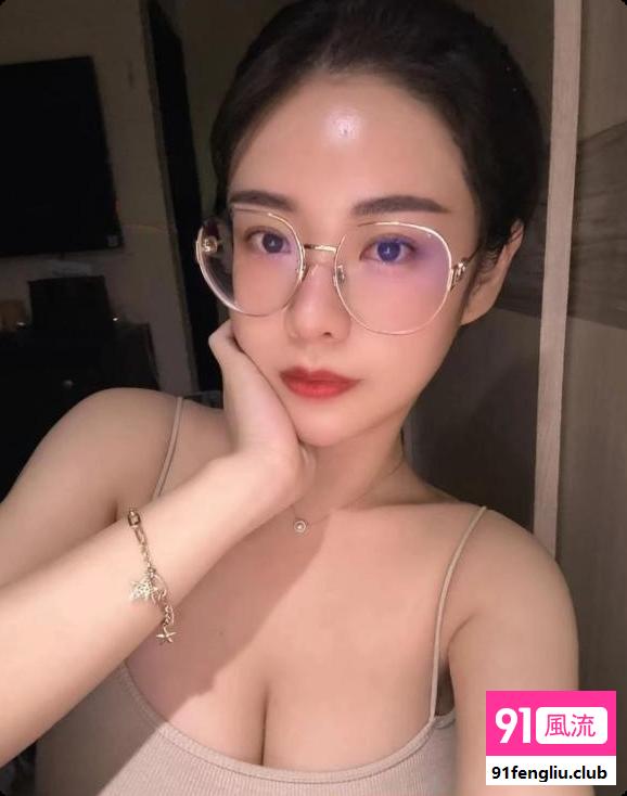 妖娆完美性身材